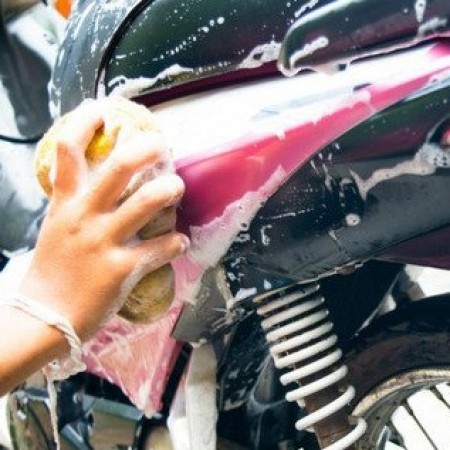 Cuci Motor Udin Jaya: Sentuhan Bersih, Kenyamanan Berkendara di Cilacap